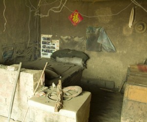 china_workers_quarters_room_coal