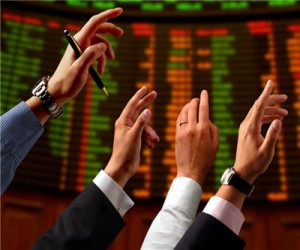 stocks_hands_investment_finance
