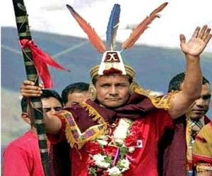 Ollanta_Humala_campaigning_indigenous_dress_Flickr