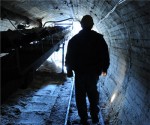 shutterstock 333 miner underground