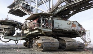 australian miners cut jobs as commodity prices fall