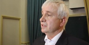 simon scott resigns lonmin ceo platinum