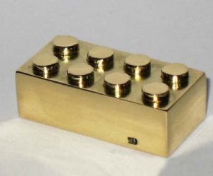 Solid gold LEGO brick sold for $15,000