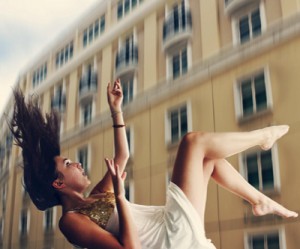 Freeport profit down 32%, to cut capital spending by $1.9bn