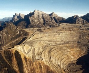 Freeport execs face probe over collapsed tunnel in Indonesia, mine to restart soon