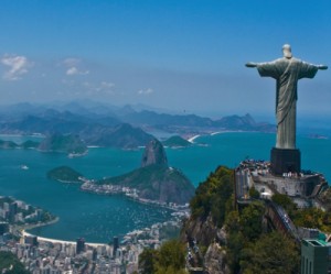 Anglo hires banks to sale up to 50% of Minas Rio iron ore project