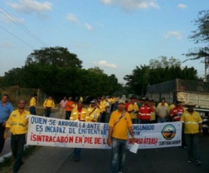 Colombian coal workers back on the job pushed by controversial ruling