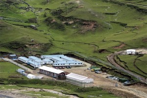 Newmont eyeing Glencore Xstrata's copper mine in Peru