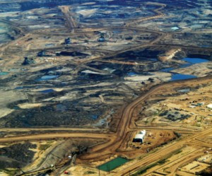 Canada mulls building lakes to store oil sands waste