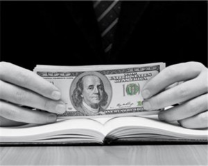 IAMGOLD stops paying shareholders