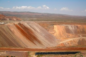Barrick, Goldcorp selling Marigold mine for $275 million