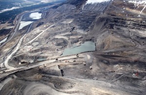 Canada to lose 695 coal mining jobs in same province bringing Chinese workers