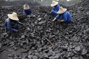 China to shut down 2,000 coal mines this year