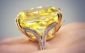 This is how the Graff Vivid Yellow, one of the most expensive coloured diamonds, looks like
