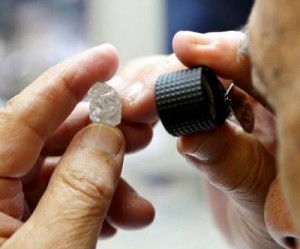 Diamond miner Alrosa's output down 16%