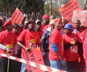 South African metal workers 'to escalate' strike