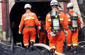 China coal mine explosion traps 29 workers