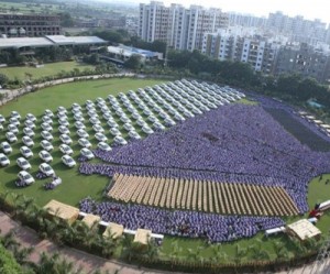 India diamond merchant boss gives 500 cars, 200 apts to employees