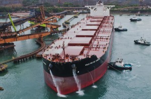 Iron ore price drops back below $40