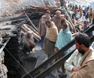 Coal mine blast kills eight, traps 40 in Pakistan