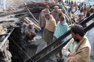 Coal mine blast kills eight, traps 40 in Pakistan