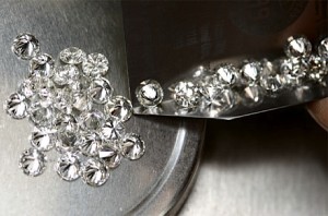 De Beers making it harder for diamond dealers to join supply chain