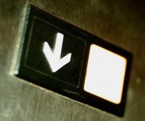 Gold down to 4-month low ahead of Fed Reserve meeting