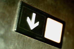 Gold down to 4-month low ahead of Fed Reserve meeting