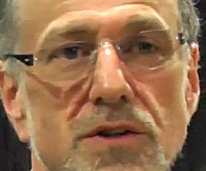 Mick Davis bids for Anglo's Chile mines