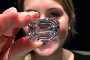 ‘Perfect’ 100-carat diamond goes under Sotheby's hammer