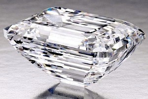 ‘Perfect’ 100-carat diamond goes under Sotheby's hammer