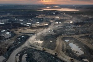 Oil sands expansion and carbon reduction policies are mutually exclusive: report