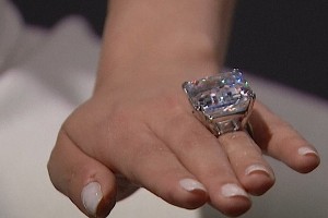 ‘Perfect’ 100-carat diamond goes under Sotheby's hammer