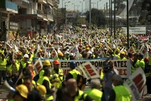 Thousands stand up for Canadian mine threatened with closure in Greece