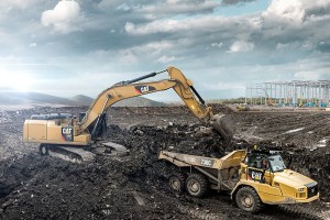 This is what the CAT 336F L XE hybrid excavator looks like