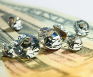 Commodities rout hits diamond industry, prices down 3.4 pct in first half of 2015