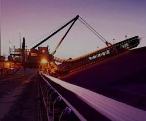 South32 survives mining sector slump, to cut $350m in costs until 2018