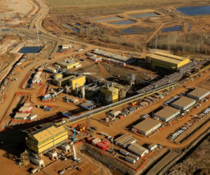 Canadian Oil Sands accuses Suncor of paying brokers to win takeover bid