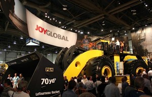 Joy Global swings to loss, cuts dividend