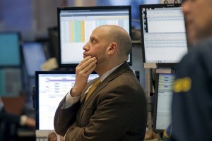 Moody's puts 175 energy and mining firms on review as low prices bite