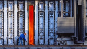 Iron ore price holds $50 despite steel shocker