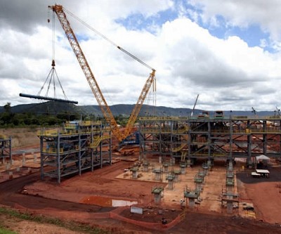 Vale cuts spending, management salaries