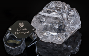 World’s largest diamond found in 100 years goes under the hammer