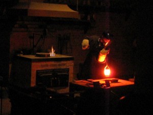 2015's most accurate gold price forecaster turns huge bull