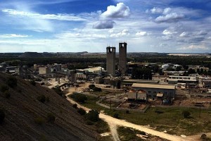 AngloGold flags annual earnings slump on lower sales