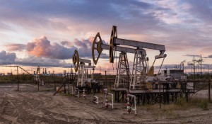 IEA warns global markets to remain flooded with oil without OPEC cut