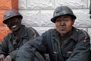 China leaves size, timing of coal output restrictions to local authorities