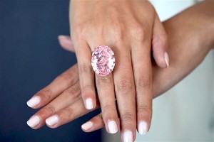 ‘Perfect’ 59.6-carat pink diamond set to break records in new auction