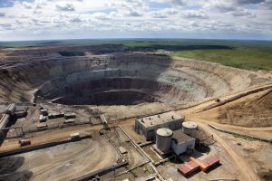 Search for missing workers trapped at Russia's Alrosa mine fails