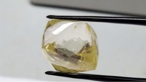 Lucapa finds monster diamonds at Lulo, including largest coloured one